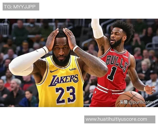 詹姆斯关键时刻暂停指挥队友成功防守上演致命抢断精彩瞬间