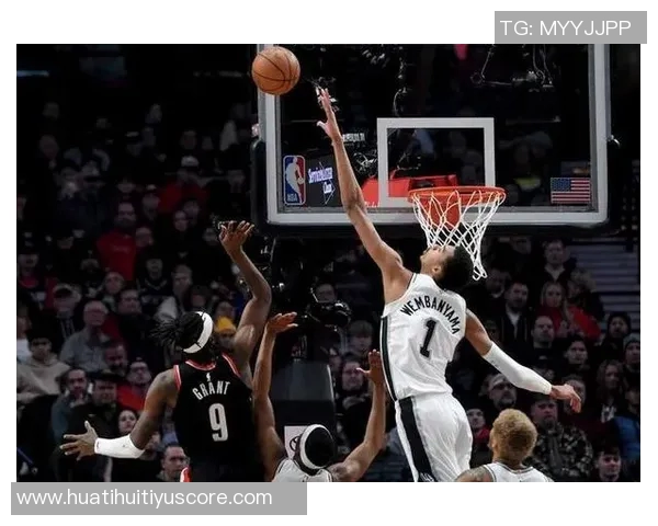 文班亚马半场表现起伏6分2板2帽5助攻却伴随4次失误