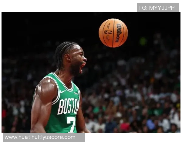 末节狂砍14分杰伦布朗全场25投11中斩获31分9篮板2助攻2封盖表现出色