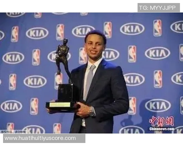 库里三分雨狂飙六记勇士官方评选最佳球员荣耀归属他 库里三分雨狂飙六记勇士官方评选最佳球员荣耀归属他