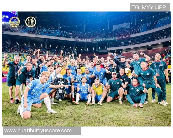 河南球迷热情高涨足协杯决赛现场人潮涌动北京球迷人数相对较少