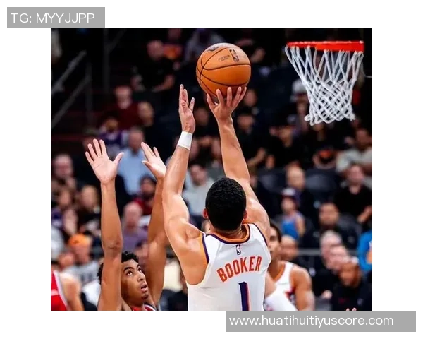 布克谈三分选择原因：突破难以造犯规裁判不易给机会